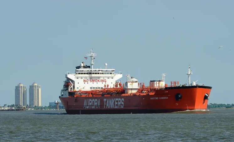 Petroleiro com pavilh&atilde;o de Hong Kong passa no estreito de Ormuz