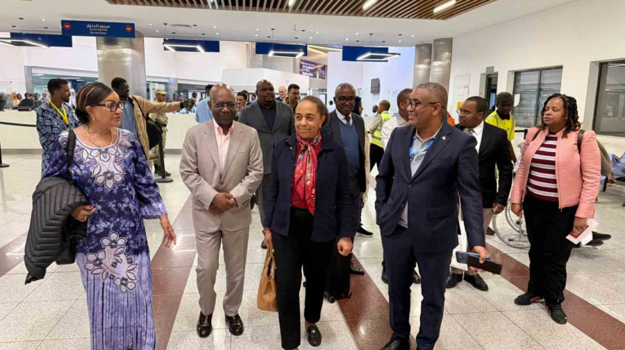 Secret&aacute;ria de Estado para as Rela&ccedil;&otilde;es Exteriores, Esmeralda Mendon&ccedil;a, reuniu-se, em Nouakchott (Maurit&acirc;nia), com ministros de oito pa&iacute;ses africanos