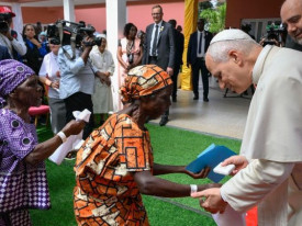Papa Le&atilde;o XIV visita Lar de idosos em Saurimo, Lunda-Sul  - Vatican News