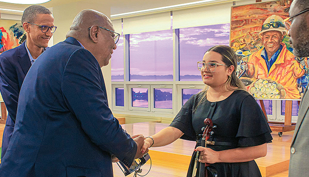 Ministro da Cultura visita exposi&ccedil;&atilde;o