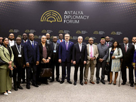 Participantes na quinta edi&ccedil;&atilde;o do F&oacute;rum de Diplomacia de Antalya, na Turquia - DR