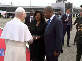 Presidente da Rep&uacute;blica e Primeira Dama despedem-se do Santo Padra, Le&atilde;o XIV, no Aeroporto Internacional 04 de Fevereiro - Vatican News