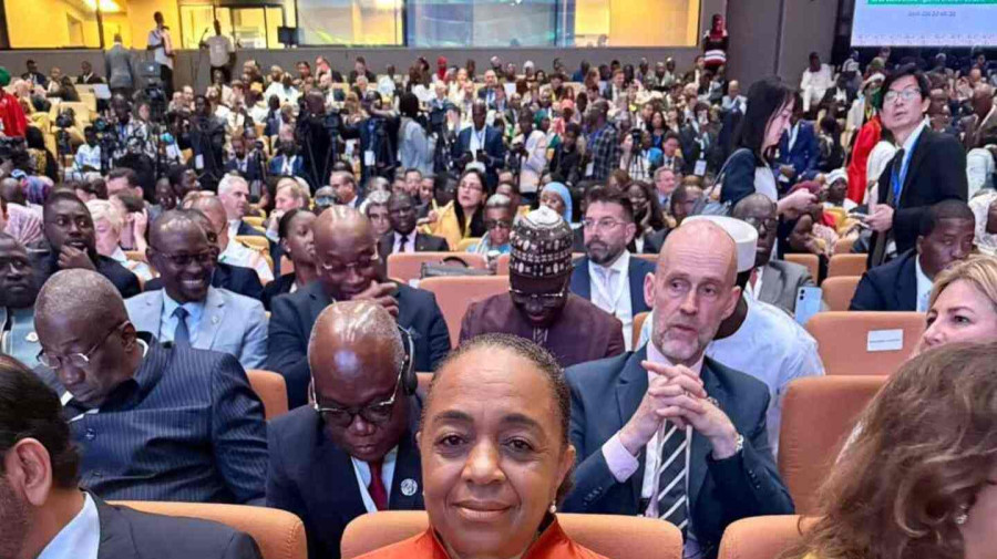 Secret&aacute;ria de Estado para as Rela&ccedil;&otilde;es Exteriores, Esmeralda Mendon&ccedil;a, participa, em Dakar (Senegal), na d&eacute;cima edi&ccedil;&atilde;o do F&oacute;rum Internacional sobre Paz e Seguran&ccedil;a