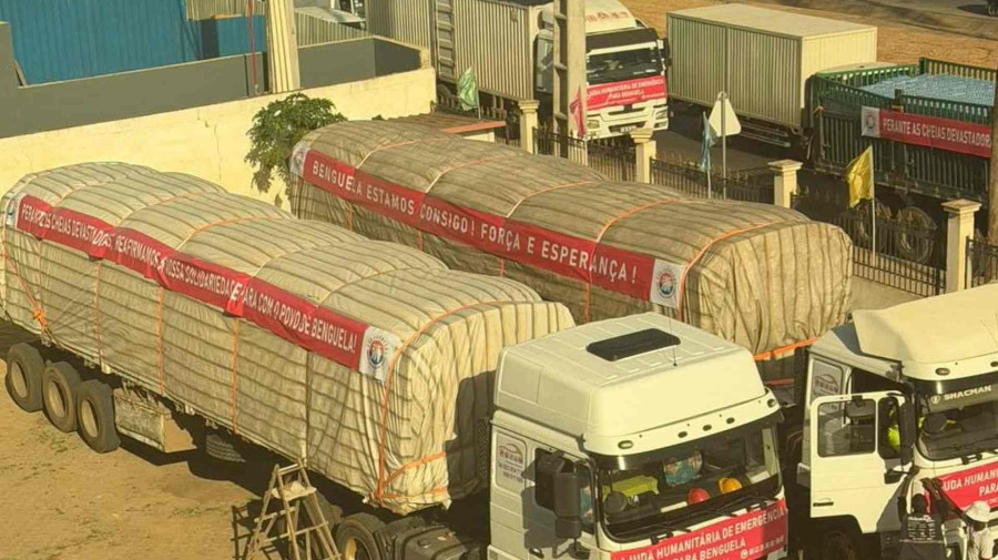 Doa&ccedil;&atilde;o para v&iacute;timas das cheias ocorridas em Benguela