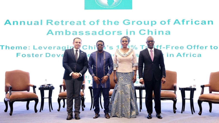 Embaixadora de Angola na China, Dalva Ringote Allen, participou no Retiro Anual do Grupo de Embaixadores Africanos, na China