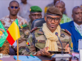 Carro-bomba mata ministro da Defesa do Mali  - DR