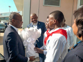 Presidente da Assembleia Nacional, Ad&atilde;o de Almeida, &agrave; sua chegada a Maputo (Mo&ccedil;ambique) - Assembleia Nacional