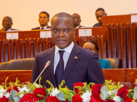 Presidente da Assembleia Nacional, Ad&atilde;o de Almeida, discursa em sess&atilde;o solene na Assembleia da Rep&uacute;blica de Mo&ccedil;ambique - Assembleia Nacional