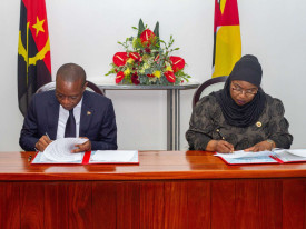 Presidentes da Assembleia Nacional de Angola e da Assembleia da Rep&uacute;blica de Mo&ccedil;ambique assinaram Programa Pol&iacute;tico de Coopera&ccedil;&atilde;o Parlamentar - Assembleia Nacional