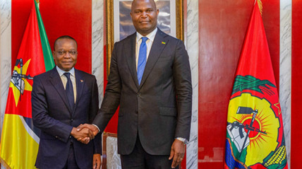 Ad&atilde;o de Almeida recebido pelo Presidente de Mo&ccedil;ambique