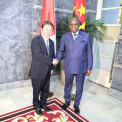 Ministros das Rela&ccedil;&otilde;es Exteriores de Angola, T&eacute;te Ant&oacute;nio, e dos Neg&oacute;cios Estrangeiros do Jap&atilde;o, Motegi Toshimitsu