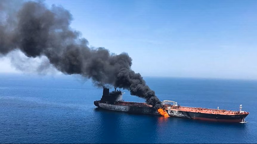 Explos&atilde;o causa inc&ecirc;ndio em navio sul-coreano no estreito de Ormuz