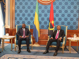 Presidente Jo&atilde;o Louren&ccedil;o com hom&oacute;logo do Gab&atilde;o, Brice Nguema  - Edi&ccedil;&otilde;es Novembro 