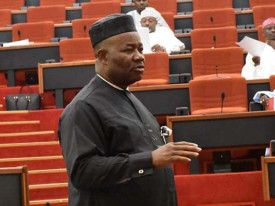 Senadores nigerianos v&atilde;o &agrave; &Aacute;frica do Sul para apurar factos sobre ataques xen&oacute;fobos - DR