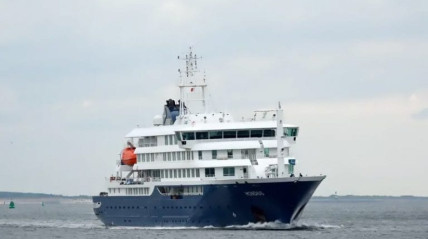 Dois avi&otilde;es ambul&acirc;ncia aterram em Cabo Verde para socorrer cruzeiro Hondius