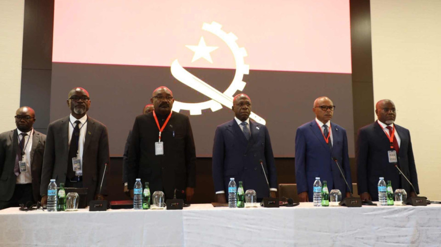 Trig&eacute;sima quarta reuni&atilde;o da Comiss&atilde;o Mista Permanente de Defesa e Seguran&ccedil;a Angola-Z&acirc;mbia realizou-se em Luanda