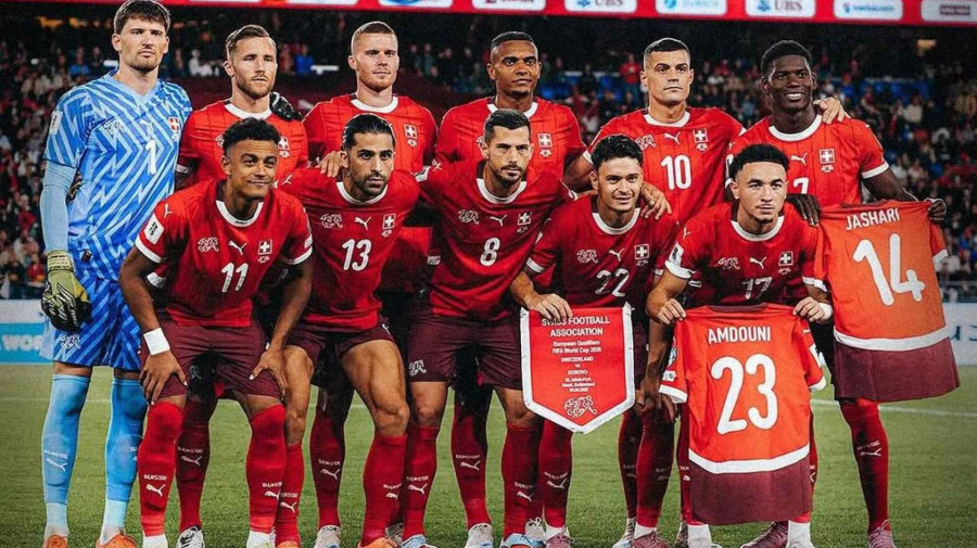 Selec&ccedil;&atilde;o nacional de futebol da Su&iacute;&ccedil;a
