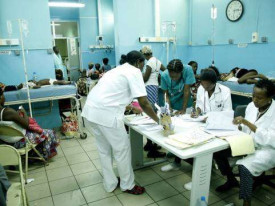 Enfermeiros em servi&ccedil;o - DR