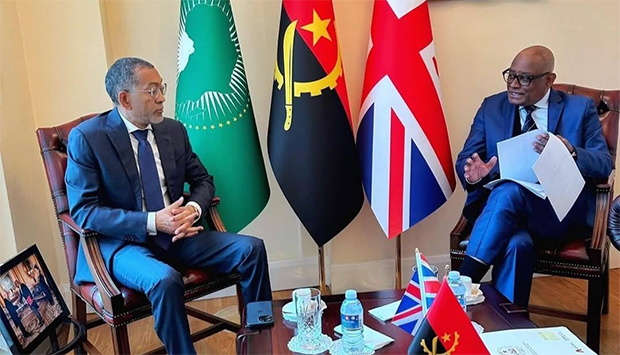 Encontro entre o ministro Diamantino Azevedo e o embaixador Jos&eacute; Patr&iacute;cio 