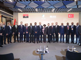 Participantes angolanos e turcos no f&oacute;rum de neg&oacute;cios, denominado Angola Day, realizado na Turquia - MIREX