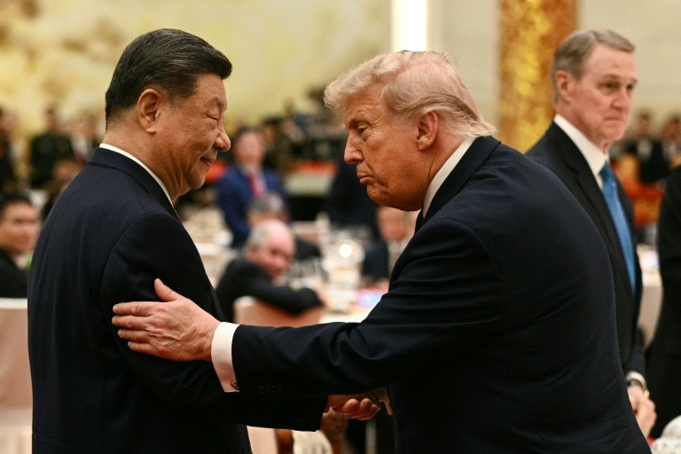 Trump convida Xi Jinping para visitar os EUA em Setembro