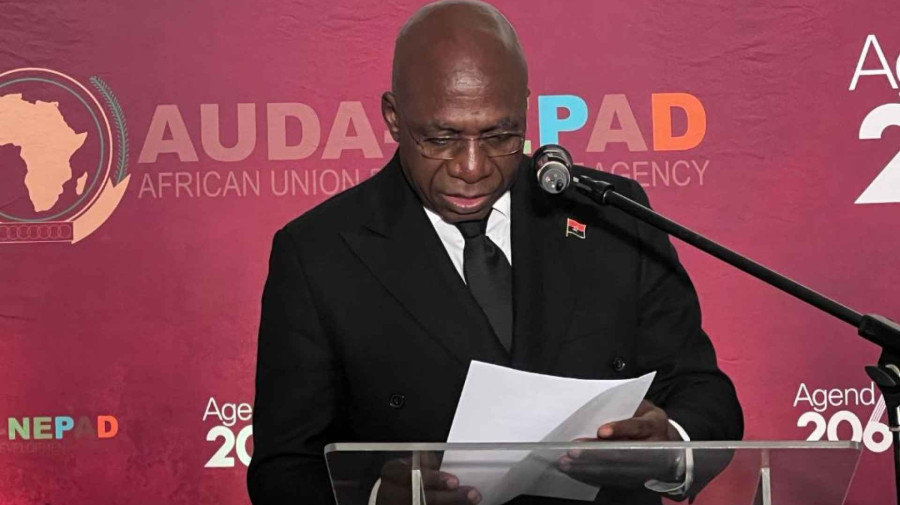 Ministro das Rela&ccedil;&otilde;es Exteriores, T&eacute;te Ant&oacute;nio 
