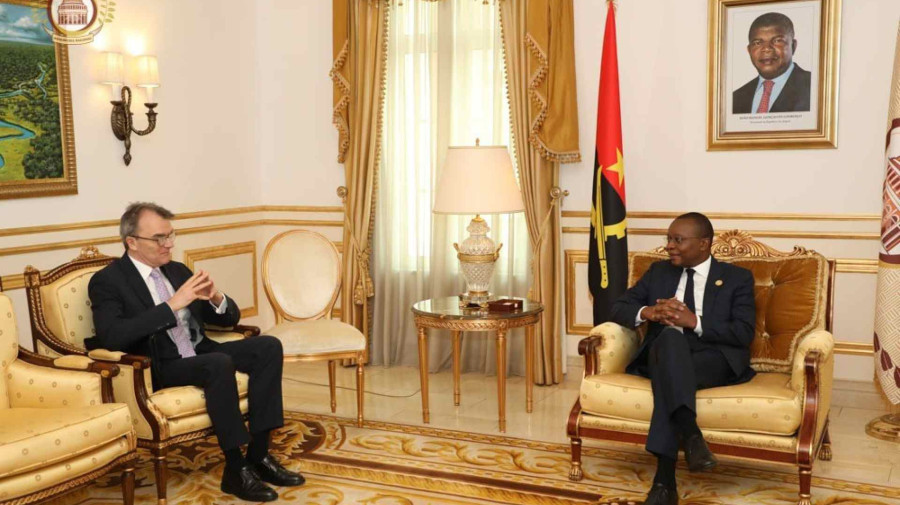 Presidente da Assembleia Nacional, Ad&atilde;o de Almeida, recebeu em audi&ecirc;ncia embaixador da Su&iacute;&ccedil;a em Angola, Lukas Gasser