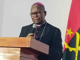 Bispo aponta amor maternal e paternal como bases das fam&iacute;lias - DR