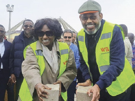 Ministra das Pescas e governador do Namibe procedem ao lan&ccedil;amento de primeira pedra de obras no Porto Pesqueiro do T&ocirc;mbwa - Edi&ccedil;&otilde;es Novembro
