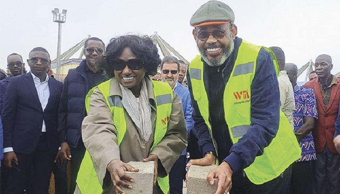 Ministra das Pescas e governador do Namibe procedem ao lan&ccedil;amento de primeira pedra de obras no Porto Pesqueiro do T&ocirc;mbwa