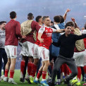 Arsenal sagra-se campe&atilde;o ingl&ecirc;s de futebol pela 14.&ordf; vez ap&oacute;s empate do City 
