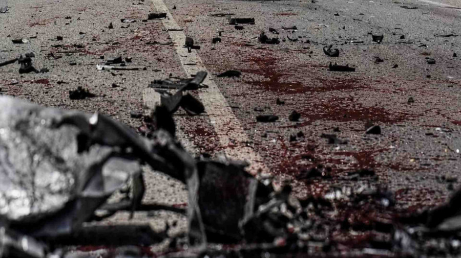 Destro&ccedil;os de um acidente de via&ccedil;&atilde;o 