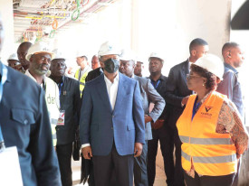 Presidente da Rep&uacute;blica, Jo&atilde;o Louren&ccedil;o, constata andamento das obras do futuro aeroporto e do hospital geral, na prov&iacute;ncia do Zaire - Edi&ccedil;&otilde;es Novembro