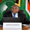 Cyril Ramaphosa prop&otilde;e pacto sobre migra&ccedil;&atilde;o na Uni&atilde;o Africana