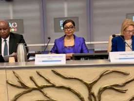 Embaixadora Josefa Sacko (ao centro) - Cedida