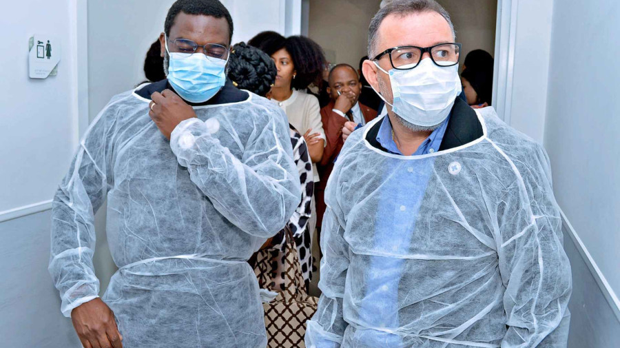 Visita ao hospital Azancot de Menezes
