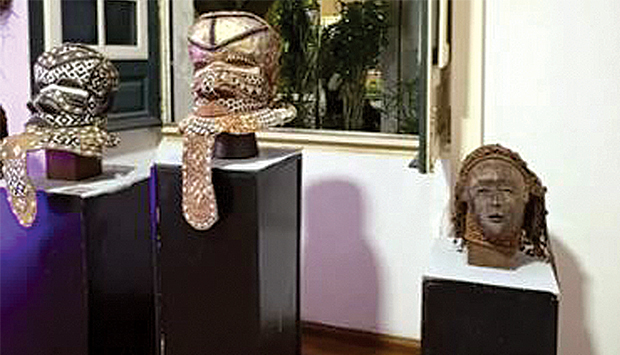 M&aacute;scaras de arte angolana