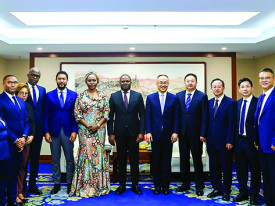 Delega&ccedil;&otilde;es de Angola e da China em Pequim  - DR