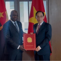 Ministro das Rela&ccedil;&otilde;es Exteriores, T&eacute;te Ant&oacute;nio, portador de mensagem de Jo&atilde;o Louren&ccedil;o ao hom&oacute;logo do Vietname