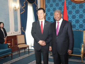 Embaixador da Coreia, Kwang-Jin Choi, apresentou cumprimentos de despedida ao Presidente da Rep&uacute;blica, Jo&atilde;o Louren&ccedil;o - Edi&ccedil;&otilde;es Novembro