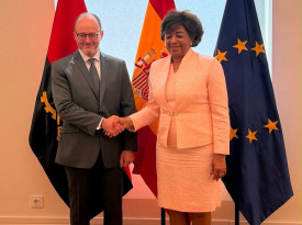 Reuni&atilde;o de Consultas Pol&iacute;ticas entre Angola e Espanha, chefiada pelos secret&aacute;rios de Estado Esmeralda Mendon&ccedil;a e Diego Mart&iacute;nez Bel&iacute;o, realizou-se em Madrid (Espanha) - Cedida