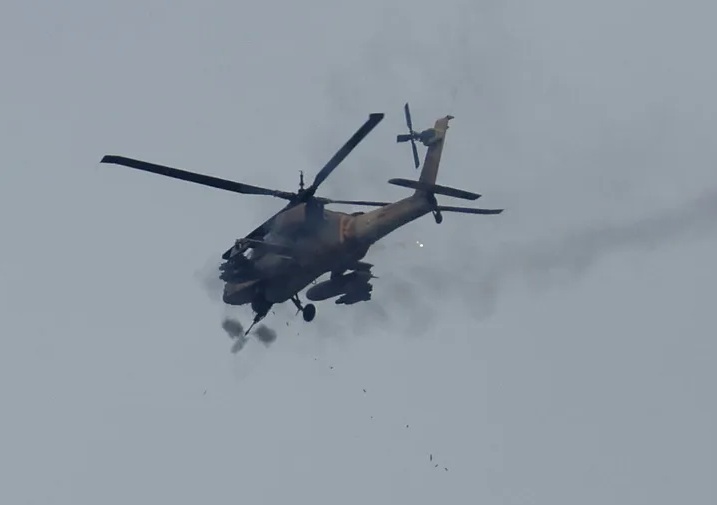 Trump anuncia que Ir&atilde;o abateu helic&oacute;ptero Apache sobre o Estreito de Ormuz
