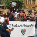 Sul-africanos protestam por empregos contra trabalhadores estrangeiros