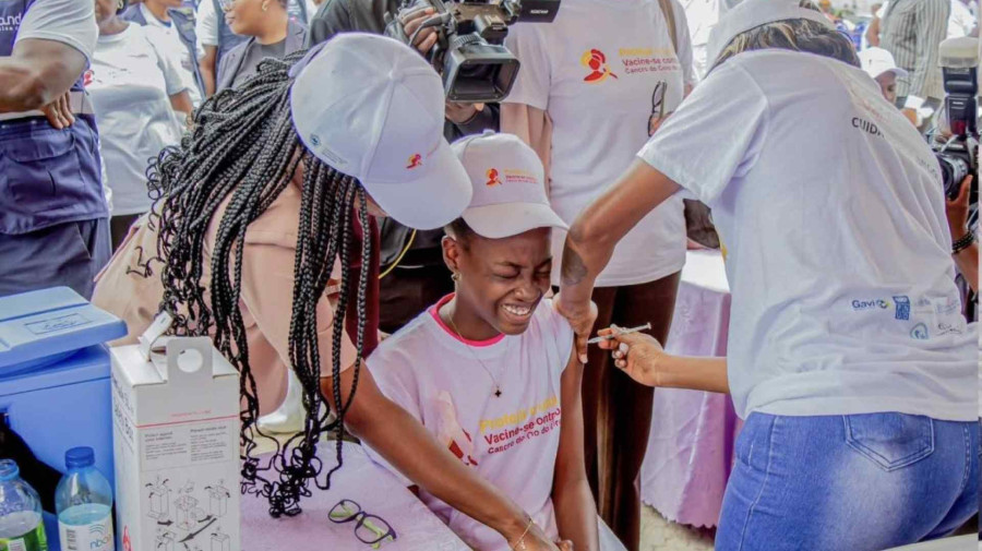 Campanha de vacina&ccedil;&atilde;o em Angola 