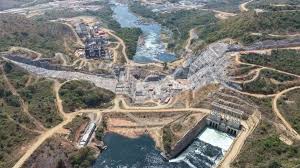 Obras da Hidroel&eacute;ctrica de Caculo Caba&ccedil;a 