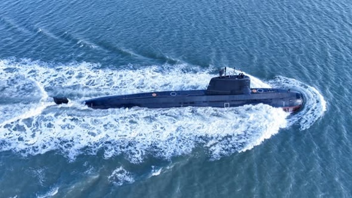 Sat&eacute;lites detetam novo submarino chin&ecirc;s sem torre de comando
