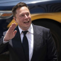 Elon Musk se torna no primeiro trilion&aacute;rio do mundo