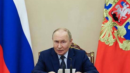 Vladimir Putin promete rede de sat&eacute;lites superior a Starlink