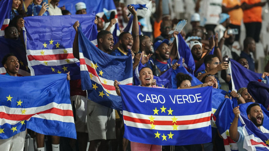 Cabo Verde euf&oacute;rico nas ruas festeja empate como uma vit&oacute;ria