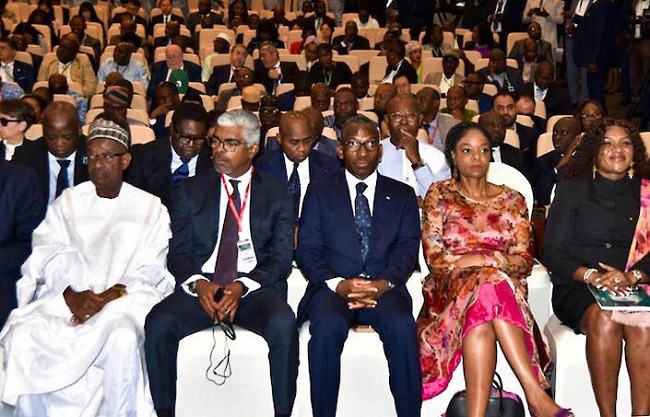 Ministro dos Transportes participa na Conven&ccedil;&atilde;o e Expo Africana do Transporte A&eacute;reo 2026, que decorre em Lom&eacute; (Togo)